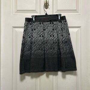 CREAM| Knit | Box Pleated | Pull On | Mini Skirt | Gray/White Print | Size S